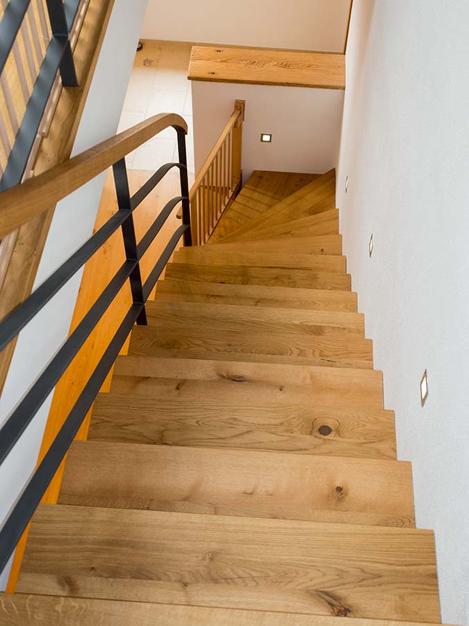 Faltwerktreppe mit integriertem Schrank