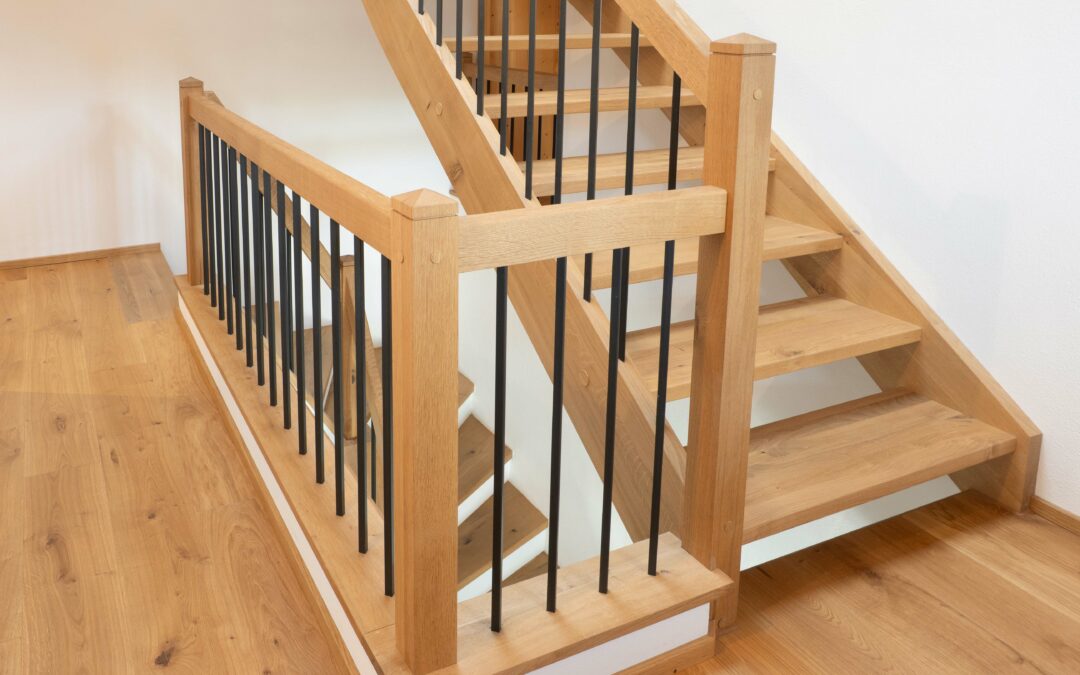 Massivholzstufen und -geländer